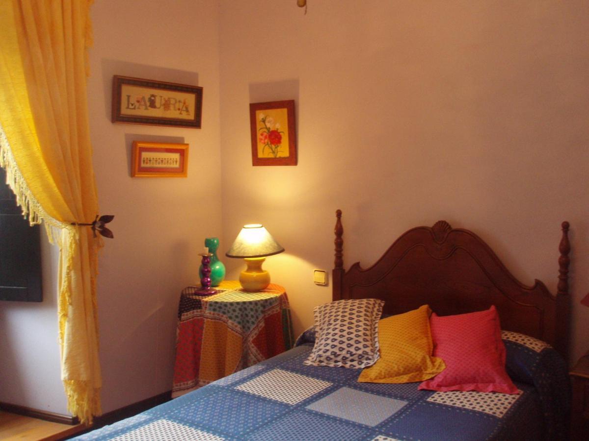 Casa De Vacaciones La Rivera Villaviciosa  Szoba fotó